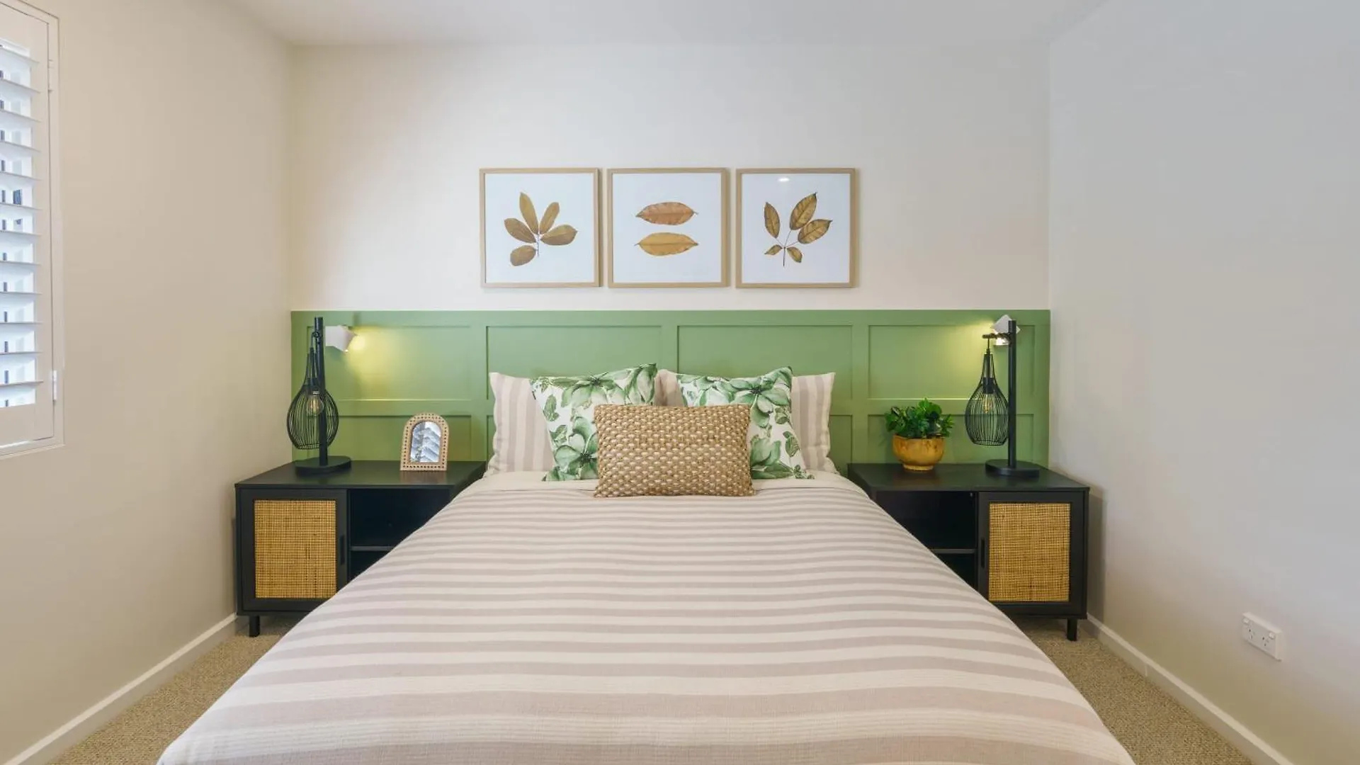 The Jasmine At Montville - Photo Shoot Location 0*,